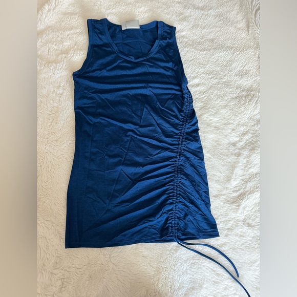 Beautiful top 💙 - Picture 11 of 13